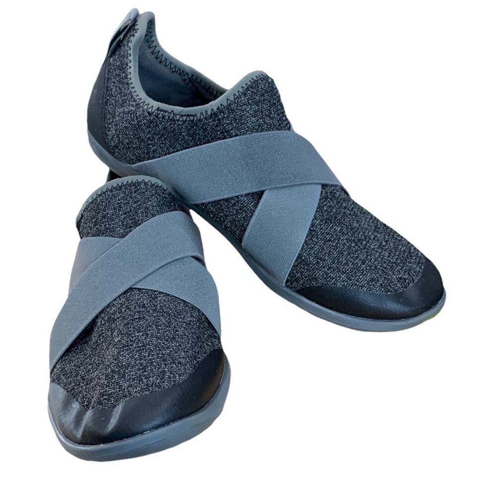 CROCS Women's Gray/Black Swiftwater Cross Strap size 7